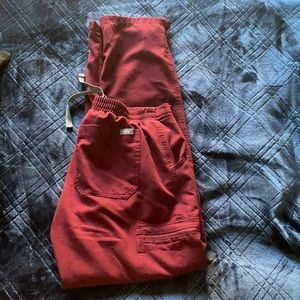 Figs Yola Burgundy Small Regular